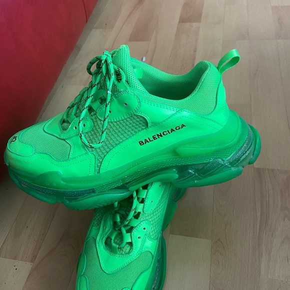 Balenciaga - Picture 3 of 4